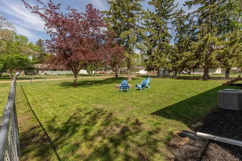 1203 10th Avenue NE Brainerd MN 56401