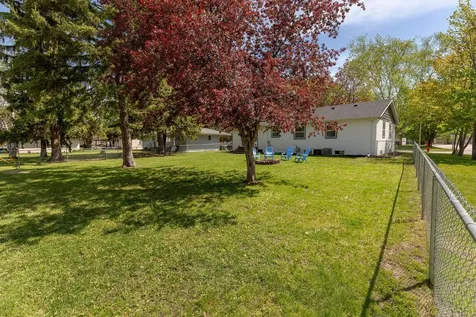 1203 10th Avenue NE Brainerd MN 56401