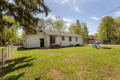 1203 10th Avenue NE Brainerd MN 56401