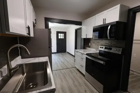 10 E 4th Street Morris MN 56267
