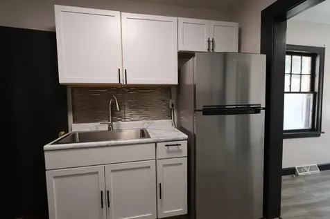 10 E 4th Street Morris MN 56267
