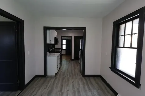 10 E 4th Street Morris MN 56267