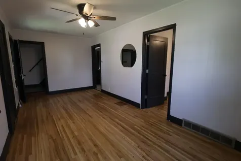 10 E 4th Street Morris MN 56267