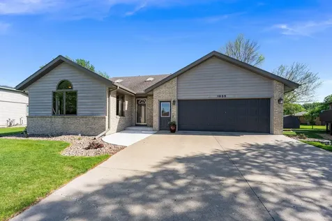 1955 Dorathea Boulevard Worthington MN 56187