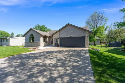 1955 Dorathea Boulevard Worthington MN 56187