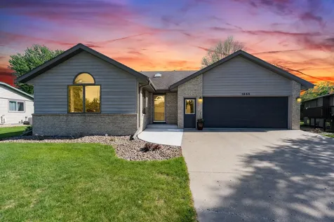 1955 Dorathea Boulevard Worthington MN 56187