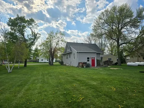 337 2nd Avenue E Halstad MN 56548