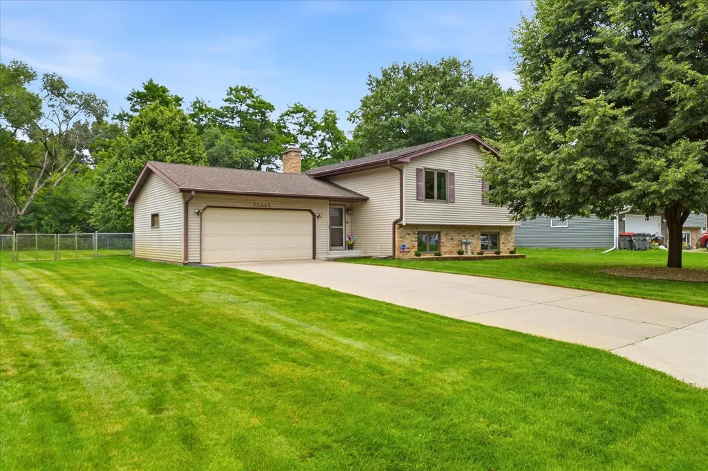 13445 Gladiola Street NW Andover MN 55304