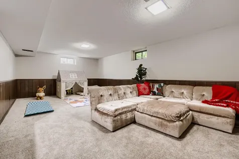 3718 Commodore Drive Brooklyn Center MN 55429