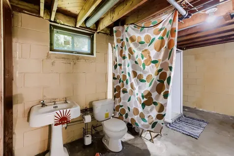 3718 Commodore Drive Brooklyn Center MN 55429