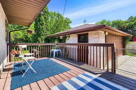 3718 Commodore Drive Brooklyn Center MN 55429