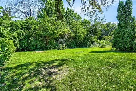 3718 Commodore Drive Brooklyn Center MN 55429