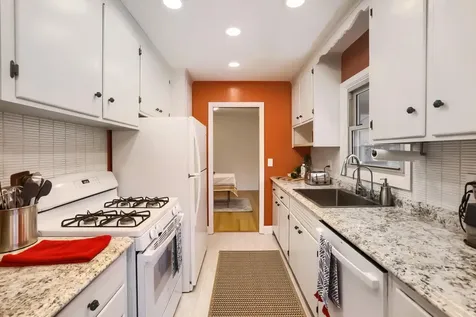 3718 Commodore Drive Brooklyn Center MN 55429