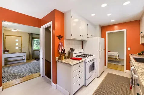 3718 Commodore Drive Brooklyn Center MN 55429