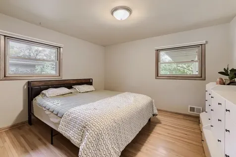 3718 Commodore Drive Brooklyn Center MN 55429