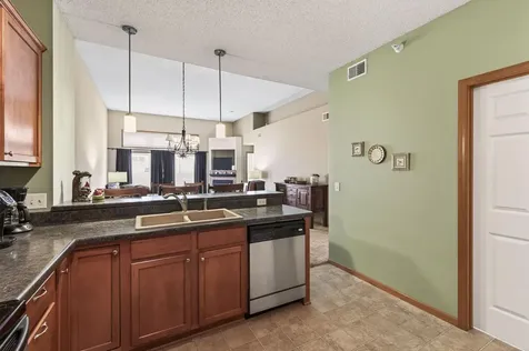 4693 Bloomberg Lane Inver Grove Heights MN 55076