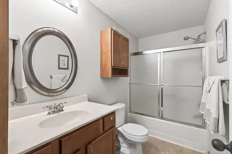 4693 Bloomberg Lane Inver Grove Heights MN 55076