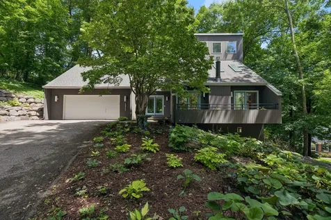 4827 Lamplighters Lane Minnetonka MN 55345