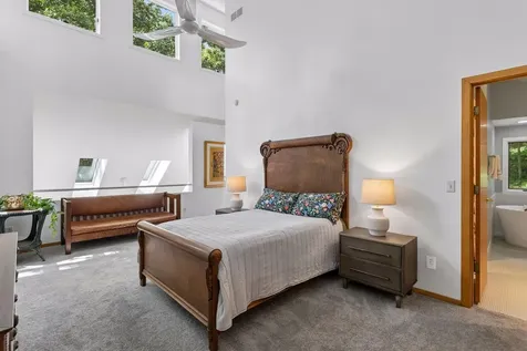 4827 Lamplighters Lane Minnetonka MN 55345