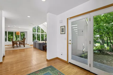 4827 Lamplighters Lane Minnetonka MN 55345