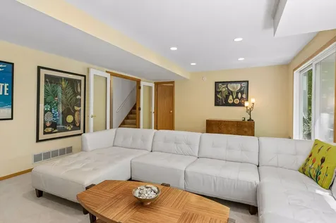 4827 Lamplighters Lane Minnetonka MN 55345