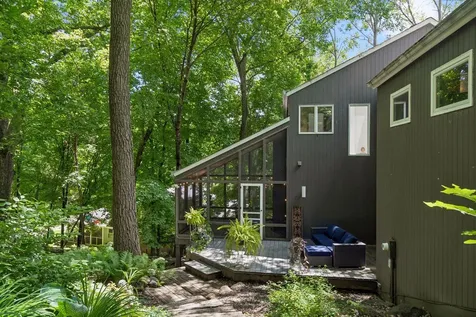 4827 Lamplighters Lane Minnetonka MN 55345