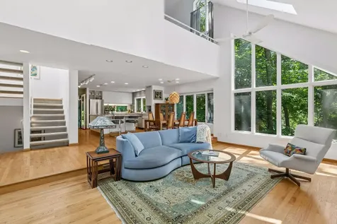 4827 Lamplighters Lane Minnetonka MN 55345