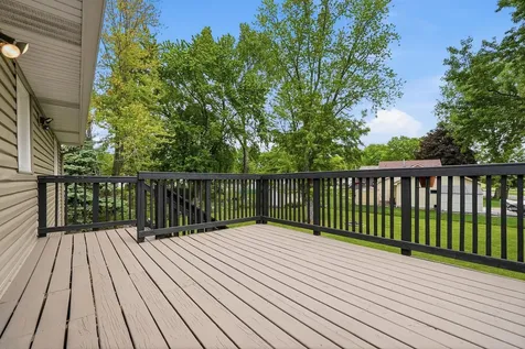 6420 Tomahawk Trail Circle Pines MN 55014