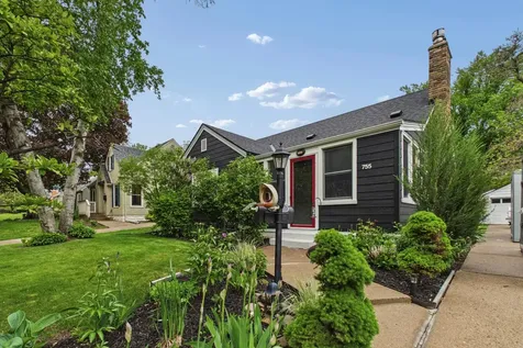 755 Iowa Avenue W Saint Paul MN 55117