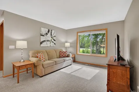 7987 Highland Drive Lino Lakes MN 55014