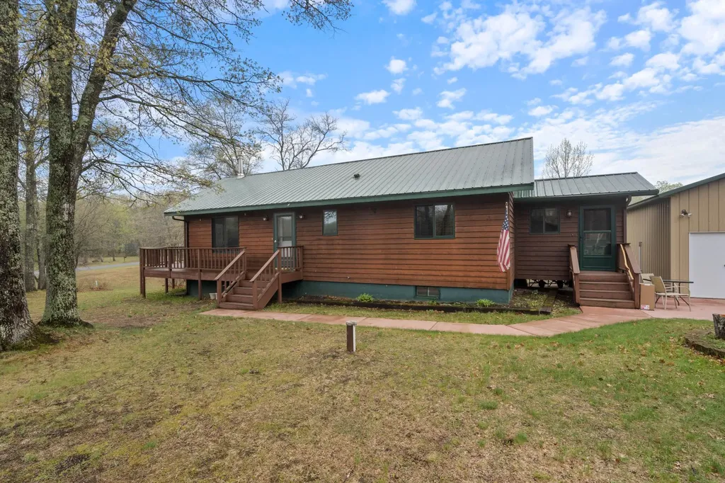 11781 Oakhill Drive Solon Springs WI 54873