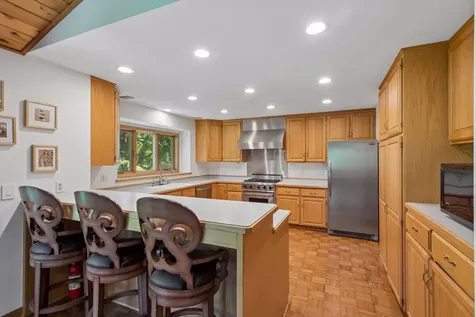 13920 Mcginty Road E Minnetonka MN 55305