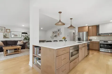 9137 Forest Hills Circle Bloomington MN 55437