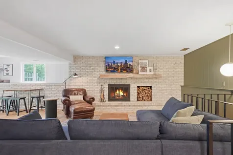 9137 Forest Hills Circle Bloomington MN 55437