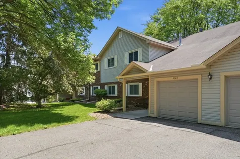 4342 Buckingham Court Vadnais Heights MN 55127