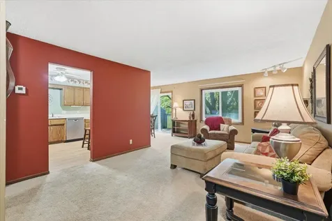 4342 Buckingham Court Vadnais Heights MN 55127