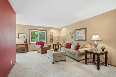 4342 Buckingham Court Vadnais Heights MN 55127