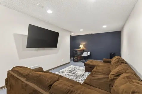 833 White Oak Court New Brighton MN 55112