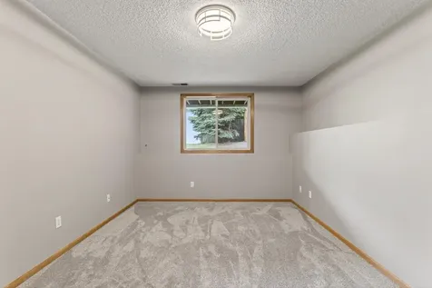 833 White Oak Court New Brighton MN 55112