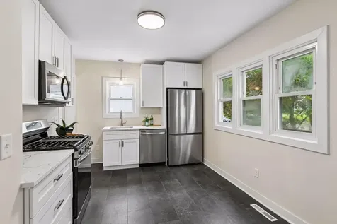 3243 Washburn Avenue N Minneapolis MN 55412