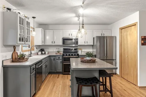 934 Randolph Avenue Saint Paul MN 55102