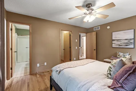 934 Randolph Avenue Saint Paul MN 55102