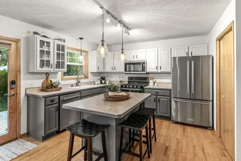 934 Randolph Avenue Saint Paul MN 55102
