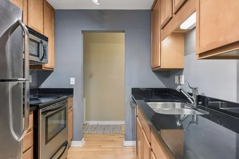821 Douglas Avenue Minneapolis MN 55403