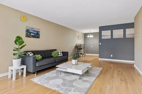 821 Douglas Avenue Minneapolis MN 55403