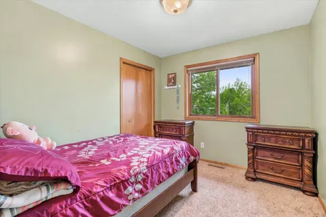 7208 90th Trail N Brooklyn Park MN 55445