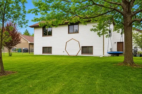7208 90th Trail N Brooklyn Park MN 55445
