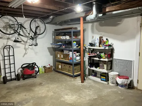 1762 Edgerton Street Maplewood MN 55117