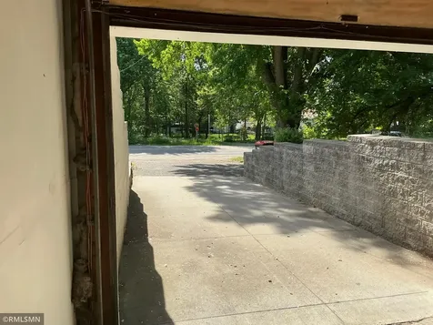 1762 Edgerton Street Maplewood MN 55117