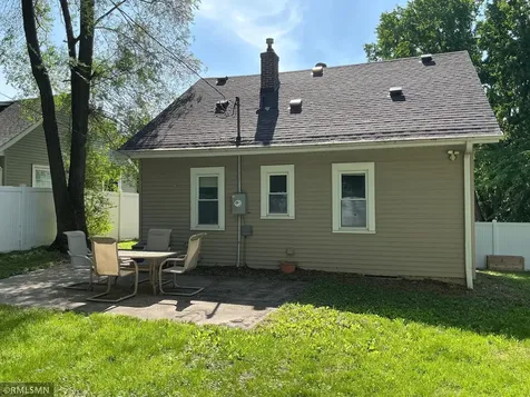 1762 Edgerton Street Maplewood MN 55117